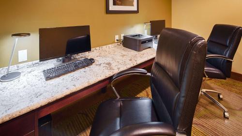 Kenner - Louis Armstrong International Airport Hotel | Best Western Plus New Orleans Airport Hotel