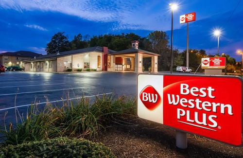 North Canton Hotel | Best Western Plus North Canton Inn & Suites