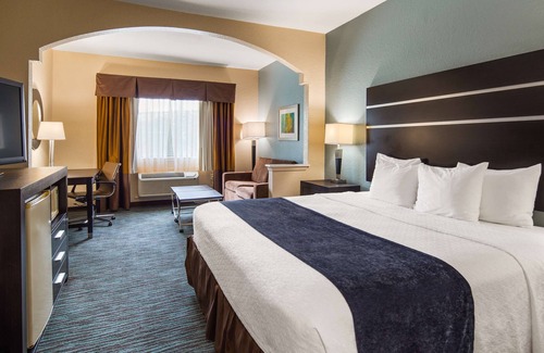 US 290 Hotel | Best Western Plus Northwest Inn & Suites