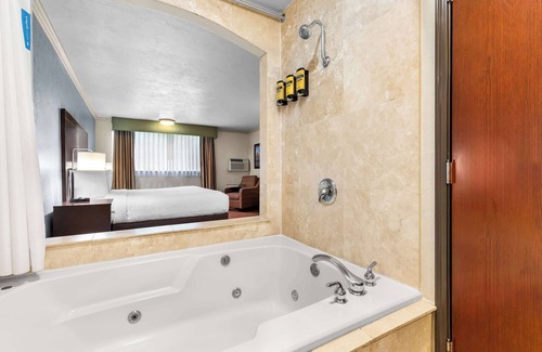 Wilsonville Hotel | Best Western Plus Parkway Inn