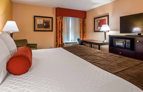 Alton Hotel | Best Western Plus Parkway Hotel