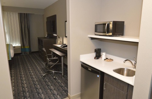 Pasadena Hotel | Best Western Plus Pasadena Inn and Suites