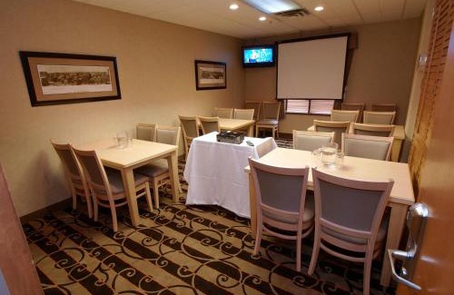 Fort Gary Hotel | Best Western Plus Pembina Inn & Suites