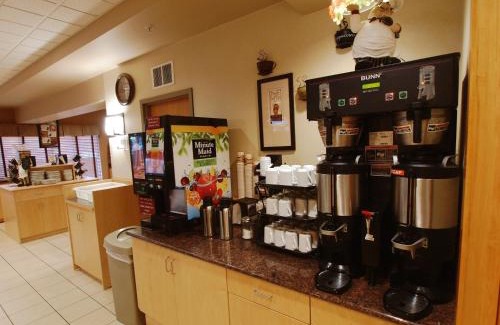 Fort Gary Hotel | Best Western Plus Pembina Inn & Suites