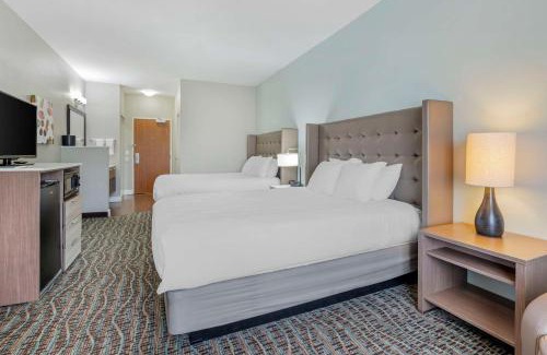Omak Hotel | Best Western PLUS Peppertree Inn at Omak
