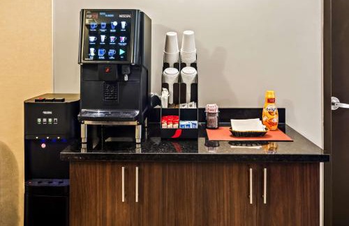 Pitt Meadows Hotel | Best Western Plus Pitt Meadows Inn & Suites