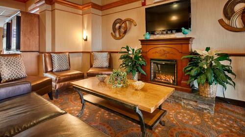 Mitchell Hotel | Best Western Plus Pontoon Beach