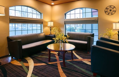 Redmond Hotel | Best Western Plus Rama Inn