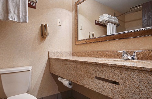 Redmond Hotel | Best Western Plus Rama Inn