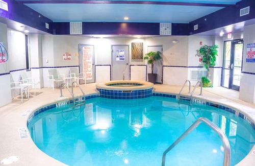 Richmond Hill Hotel | Best Western Plus Richmond Hill Inn