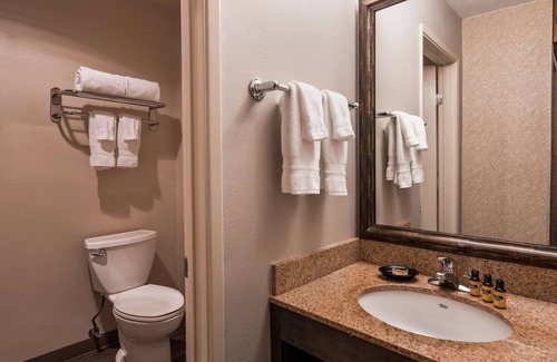 Citizen Involvement Committee Hotel | Best Western Plus Rivershore Hotel