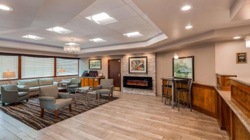 Citizen Involvement Committee Hotel | Best Western Plus Rivershore Hotel
