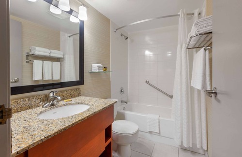 Welland Hotel | Best Western Plus Rose City Suites
