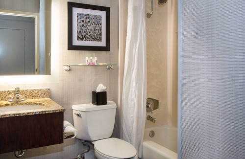 Strongsville Hotel | Best Western Plus Strongsville Cleveland