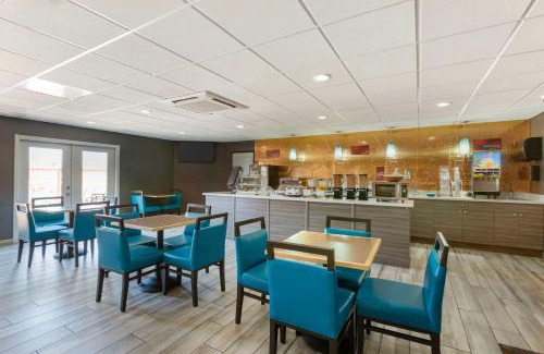 Sierra Vista Hotel | Best Western Plus Sun Canyon