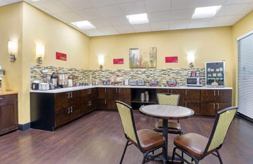 Thornburg Hotel | Best Western Plus Thornburg Inn & Suites