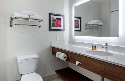 Cathedral City Hotel | Best Western Plus Coachella Valley Inn & Suites