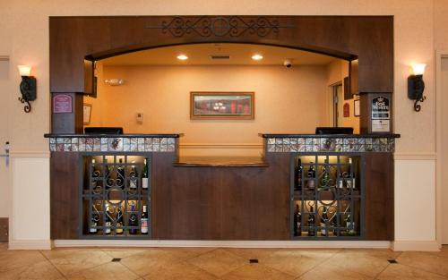 Penn Yan Hotel | Best Western PLUS Vineyard Inn and Suites