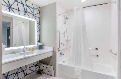 Winter Haven Hotel | Best Western Plus Winter Haven Inn & Suites