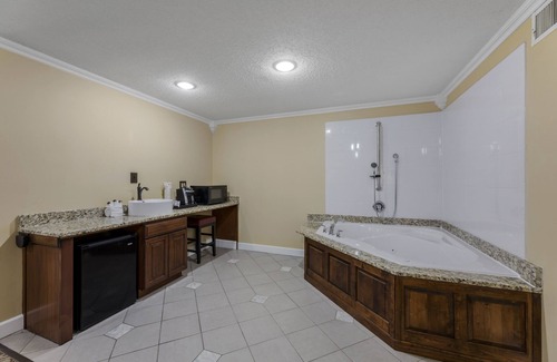 Wooster Hotel | Best Western Plus Wooster Hotel & Conference Center