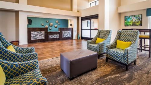 Arlington Hotel | Best Western Plus Yadkin Valley Inn & Suites