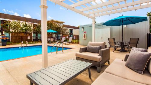 Arlington Hotel | Best Western Plus Yadkin Valley Inn & Suites