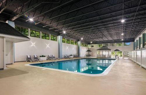 Campton Hotel | Best Western Plymouth Inn-White Mountains