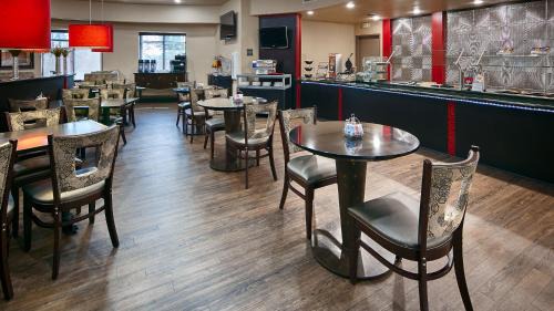 Denton Hotel | Best Western Premier Crown Chase Inn & Suites