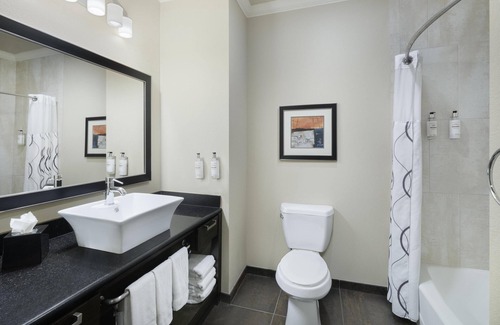 Denton Hotel | Best Western Premier Crown Chase Inn & Suites