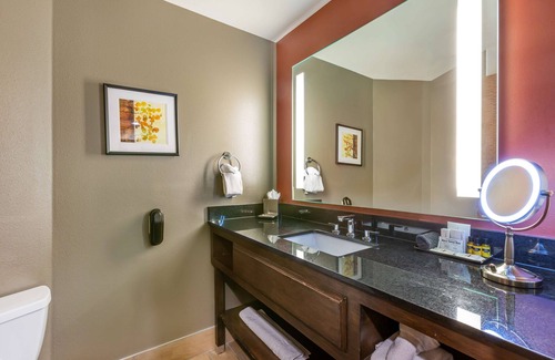 Cody Hotel | Best Western Premier Ivy Inn & Suites