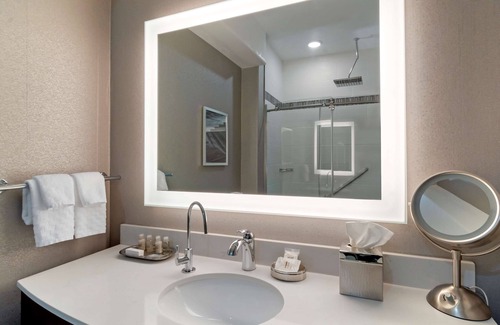 Liberty Hotel | Best Western Premier Liberty Inn & Suites
