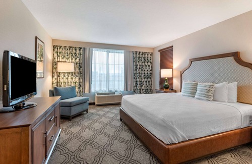 Pasco Hotel | Best Western Premier Pasco Inn & Suites