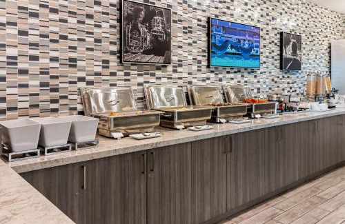 Regent Hotel | Best Western Premier Winnipeg East