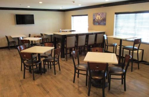 Pine Bluff Hotel | Best Western Presidential Hotel & Suites