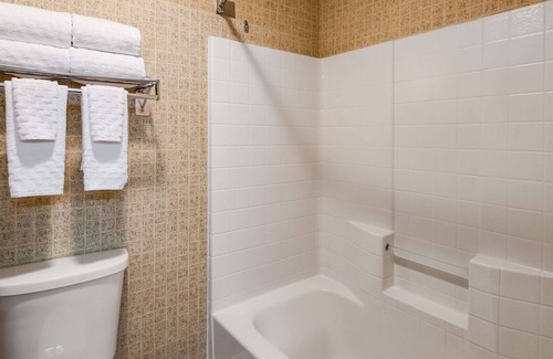 Ephrata Hotel | Best Western Rama Inn