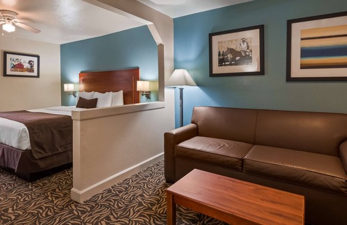 Gonzales Hotel | Best Western Regency Inn & Suites