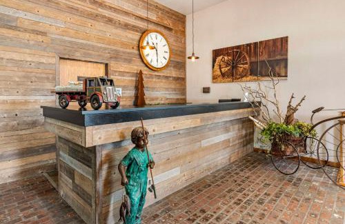 Hines Hotel | Best Western Rory & Ryan Inns
