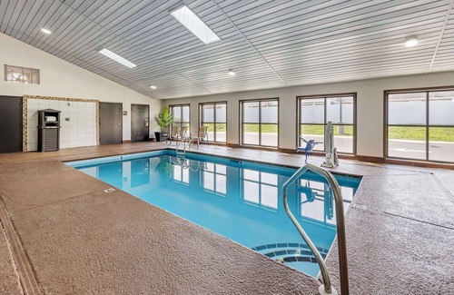 Shelbyville Hotel | Best Western Shelbyville Inn and Suites Celebration Inn