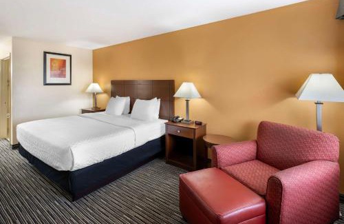Ira Hotel | Best Western Snyder Inn