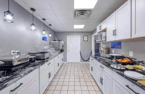 Spring Hill Hotel | Best Western Spring Hill Inn & Suites