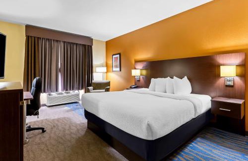 Hazelwood Hotel | Best Western St. Louis Airport North Hotel & Suites