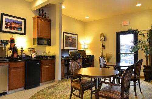 Pecos Hotel | Best Western Swiss Clock Inn