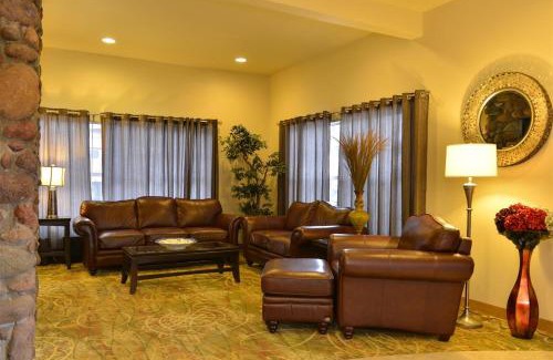 Pecos Hotel | Best Western Swiss Clock Inn