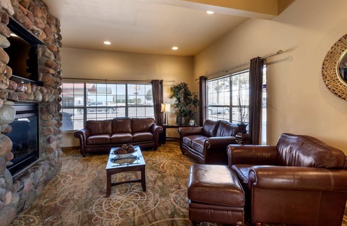 Pecos Hotel | Best Western Swiss Clock Inn