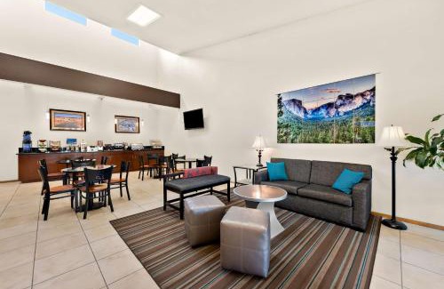 Topaz Lake Hotel | Best Western Topaz Lake Inn