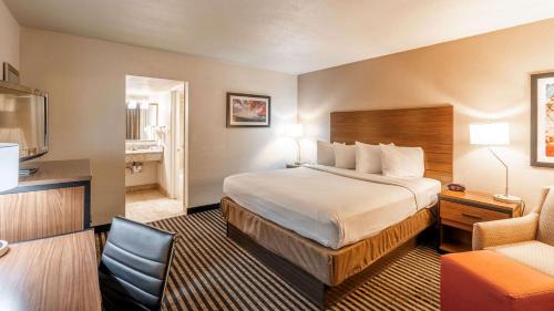 Modesto Hotel | Best Western Town House Lodge