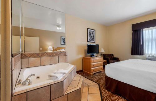 Cortez Hotel | Best Western Turquoise Inn & Suites
