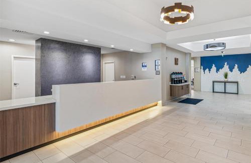 Valencia Hotel | Best Western Valencia/Six Flags Inn & Suites