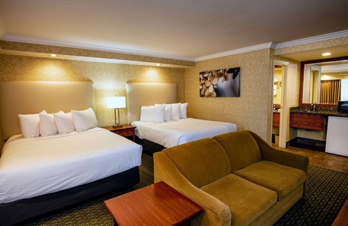 Newmarket Hotel | Best Western Voyageur Place Hotel