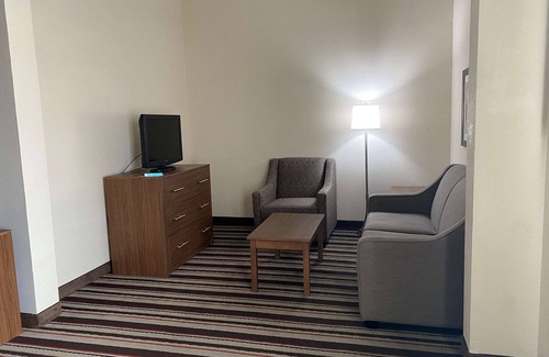 Danville Hotel | Best Western Windsor Inn & Suites